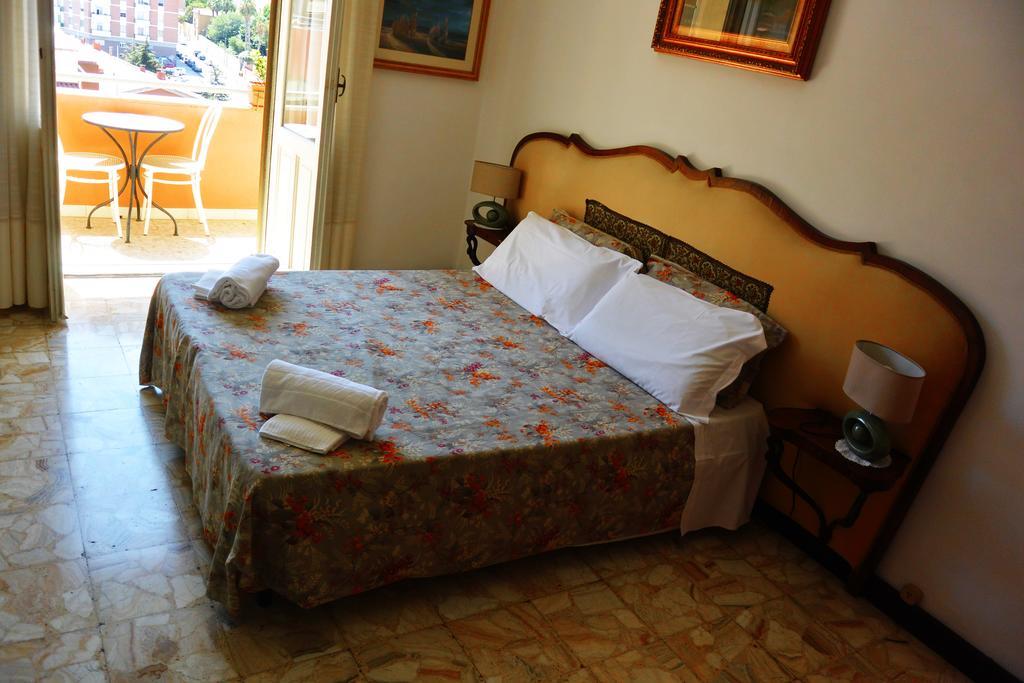 Superpanoramico Bed and Breakfast Cagliari Eksteriør billede